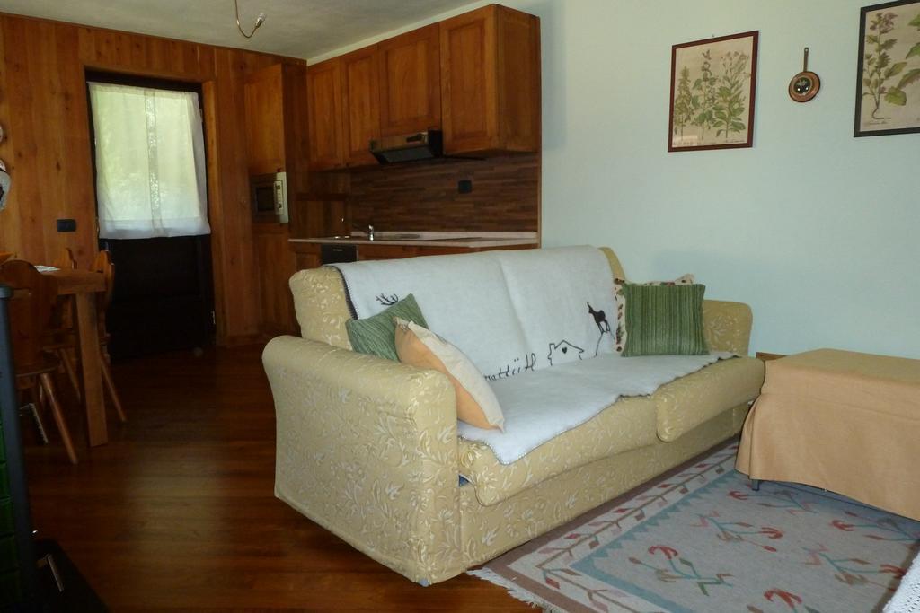 Apartment Gerandin Champoluc Bagian luar foto